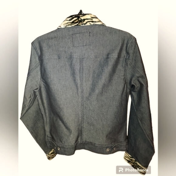 Guess Jacket black Med NWOT Animal print cuffs and collar - Picture 2 of 16